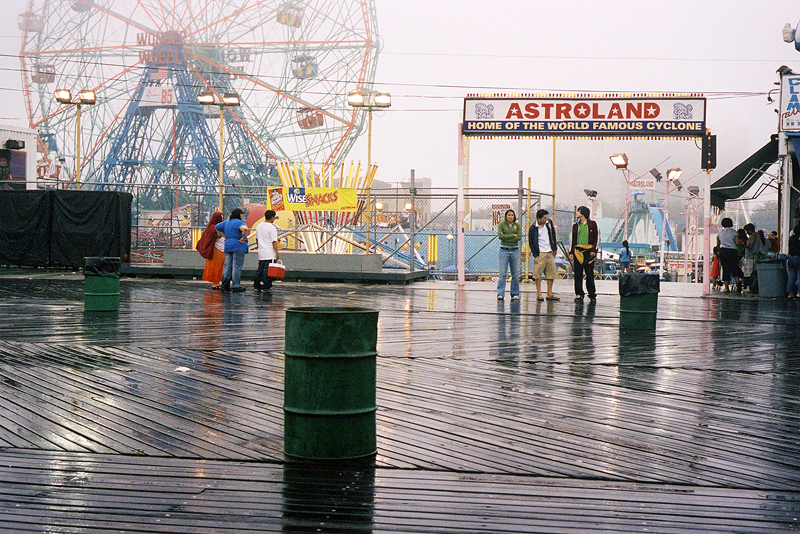 http://www.achromatique.com/files/gimgs/4_6ny-coney-island-three.jpg